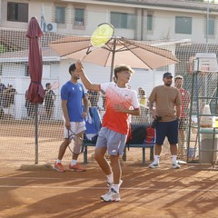 Luciano Darderi inaugura la nuova stagione al Tennis Village Pietro Mennea di Barletta