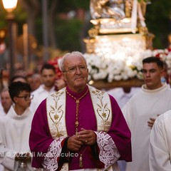 Barletta torna ad abbracciare i Santi Patroni: le immagini della processione