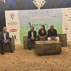 Aperitivo tra gli ulivi