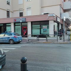 Bancomat divelto in via Andria, in corso le indagini della Scientifica