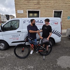 Da Barletta ad Ancona, arriva la bici nuova per Lorenzo grazie alla generosità di Francesco Lopolito