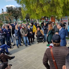 Cosimo Cannito candidato sindaco, la presentazione della candidatura nei giardini De Nittis