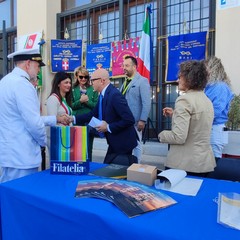 Il modellino della Corazzata Roma donato alla capitaneria di porto di Barletta