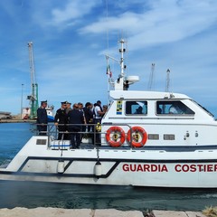 Il modellino della Corazzata Roma donato alla capitaneria di porto di Barletta