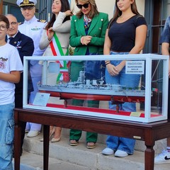 Il modellino della Corazzata Roma donato alla capitaneria di porto di Barletta