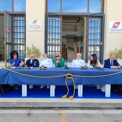 Il modellino della Corazzata Roma donato alla capitaneria di porto di Barletta