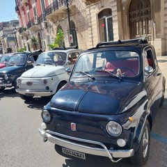 "Ciao in 500": due miti intramontabili protagonisti a Barletta