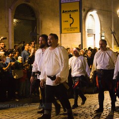 Disfida di Barletta 2024, tra le vie della città il corteo trionfale