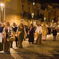 Disfida di Barletta 2024, tra le vie della città il corteo trionfale