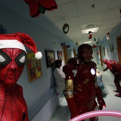 Supereroi, favole e sorrisi all’ospedale “Dimiccoli” di Barletta