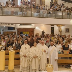 La comunità parrocchiale del Buon Pastore saluta don Mimmo Minervini dopo 21 anni