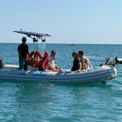 Successo per la “Flotta della solidarietà” a Barletta: bambini speciali in mare tra giochi e sorrisi