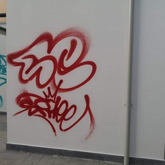 Vandalismo in via Milano