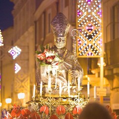 Festa patronale 2026, Barletta rinnova la devozione ai Santi Patroni con la solenne processione
