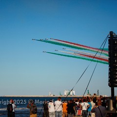 Il cielo di Barletta si colora di emozioni con le Frecce Tricolori
