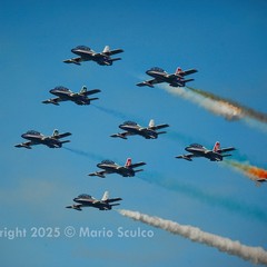 Il cielo di Barletta si colora di emozioni con le Frecce Tricolori