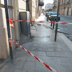 Notte di assalti a Barletta: esploso bancomat in via Imbriani e colpo alla Lidl