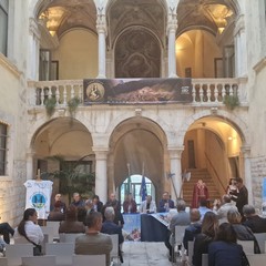 «Identità in movimento», a Barletta il convegno apre l’ottava Rassegna dei Cortei Storici