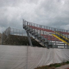 Iniziano i lavori di demolizione delle vecchie tribune allo stadio "Puttilli"