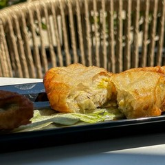 Da iconico bar di Trani a bistrot (con B&B): così rinasce l’Extra Bar