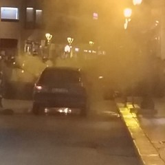 Incendio in corso Garibaldi, prende fuoco un'automobile