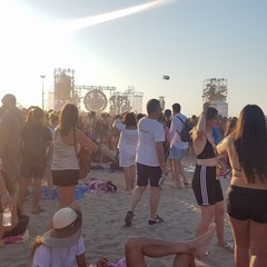 La spiaggia di Barletta in festa per il Jova Beach Party