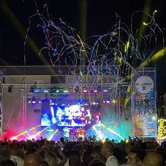 Mastercek90: musica, balli ed energia a Largo Ariosto