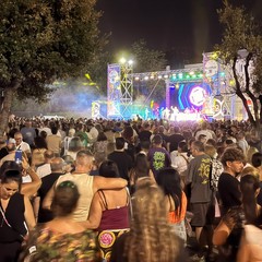 Mastercek90: musica, balli ed energia a Largo Ariosto