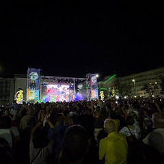 Mastercek90 musica, balli ed energia a Largo Ariosto