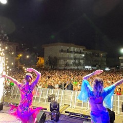 Mastercek90 musica, balli ed energia a Largo Ariosto