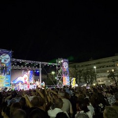 Mastercek90 musica, balli ed energia a Largo Ariosto