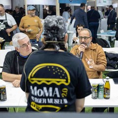 Moma 2.0 con il Pollock N°5 si aggiudica il terzo posto nella sfida nazionale Burger Battle