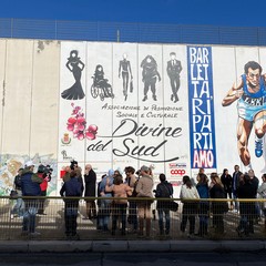 Inclusione e solidarietà: a Barletta un nuovo maxi murale grazie a “Le Divine del Sud”