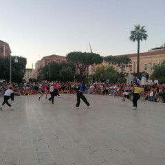 Nona edizione Apulia Danza Festival: a Barletta performance urbana presso i Giardini De Nittis