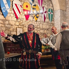 La città rivive la Disfida: nella Cantina va in scena l'Offesa