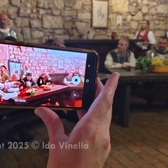 La città rivive la Disfida: nella Cantina va in scena l'Offesa