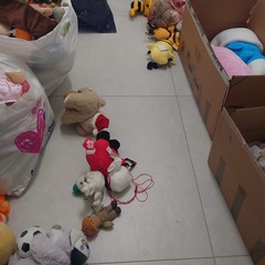 Barletta cuore di solidarietà: centinaia di doni in partenza per i bambini di Kharkiv