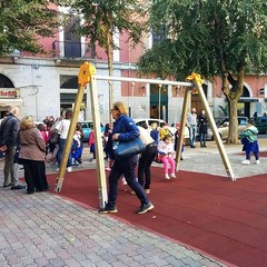 Riaperto al pubblico il parco giochi in Piazza Federico di Svevia