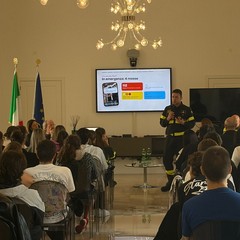 Studenti a scuola di protezione civile in Prefettura