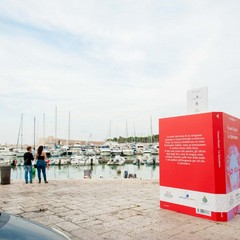 Libri giganti in riva al mare, l'idea di Fondazione Megamark
