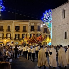 La devozione per il Santo Legno della Croce in processione