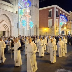 La devozione per il Santo Legno della Croce in processione