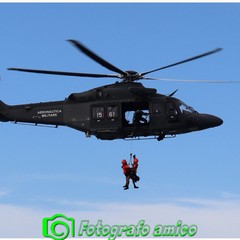 Le prove dell'Air Show delle Frecce Tricolori sul lungomare di Barletta