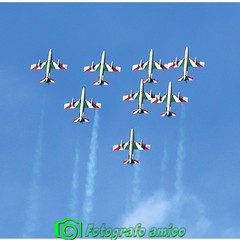 Le prove dell'Air Show delle Frecce Tricolori sul lungomare di Barletta