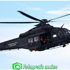 Le prove dell'Air Show delle Frecce Tricolori sul lungomare di Barletta