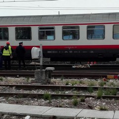 Tragedia in via Andria, ragazza investita da un Frecciabianca