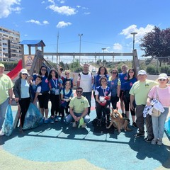 Retake Barletta in azione per portare bellezza nell'area giochi di viale Dante Alighieri