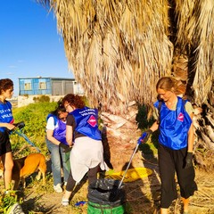 Barletta riscopre la sua "spiaggetta" segreta grazie a Retake