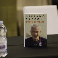 “L’arte di parare”. Il libro di Stefano Tacconi presentato a Barletta