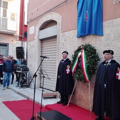 La targa in onore di Francesco Conteduca